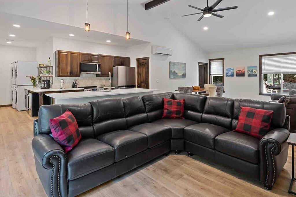 Luxe Mt. Rainier Lodge W/ Hot Tub-Ac-Game Room Ashford Eksteriør billede