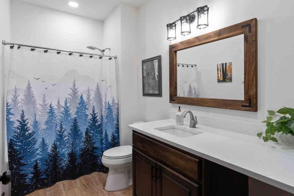 Luxe Mt. Rainier Lodge W/ Hot Tub-Ac-Game Room Ashford Eksteriør billede